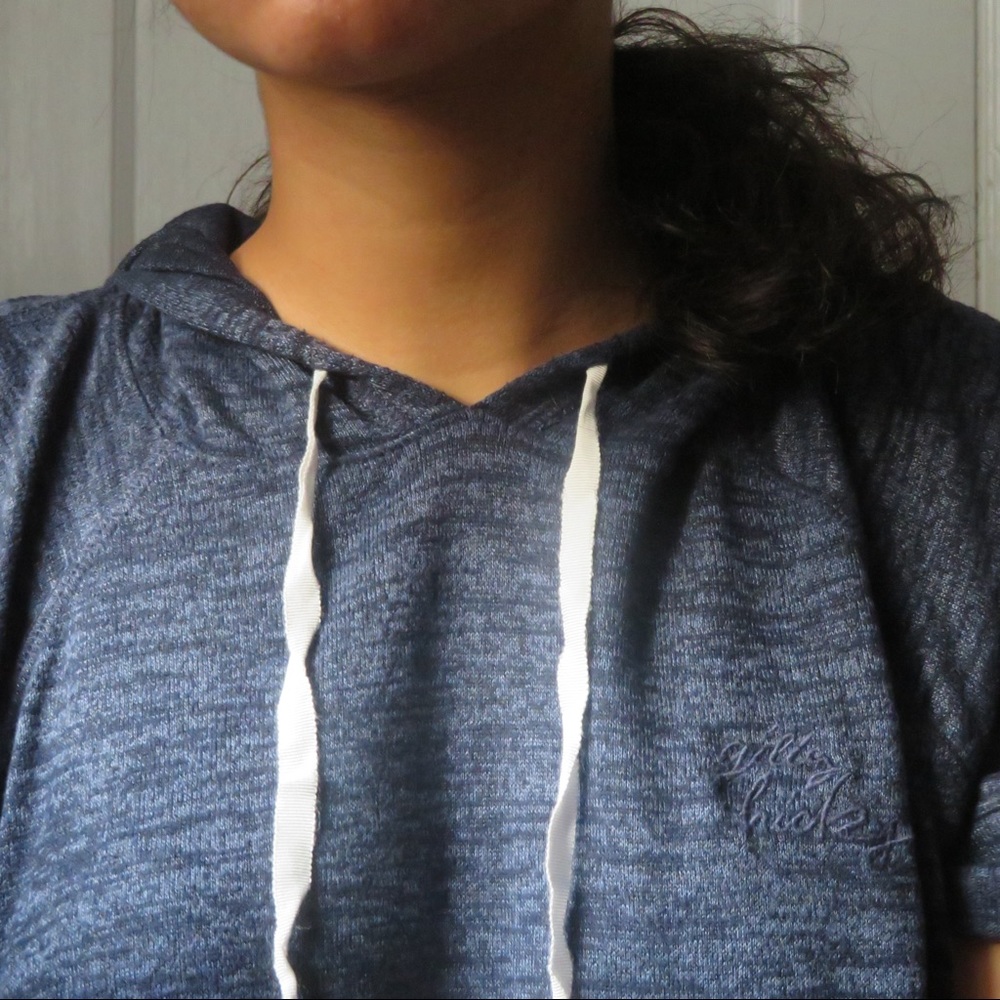 Gilly Hicks top